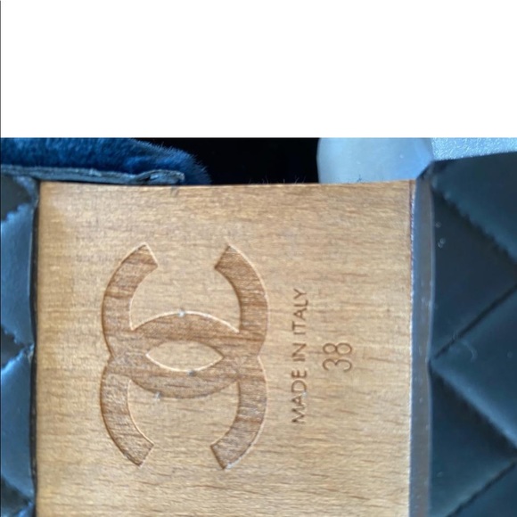 ‼️ SOLD ‼️ New - Fur Lambskin CC Mules Sandals - Picture 10 of 12